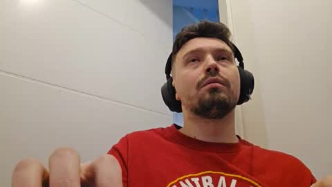 8inchdude93 online show from April 22, 2026, 8:06 am