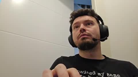 8inchdude93 online show from May 17, 2026, 8:34 am
