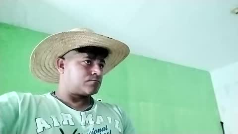 9vinhocamshow online show from February 22, 2025, 4:40 pm