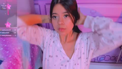 Alice  online show from December 22, 2024, 6:17 am