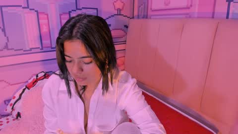 Alice  online show from February 5, 2025, 10:33 pm