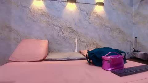  abby rouss online show from October 29, 2025, 3:20 am