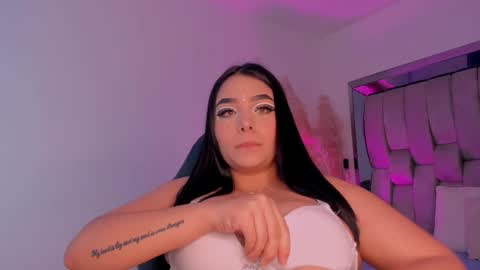 Snapshot of _abbymiller_ chatting on October 31, 2025, 11:44 am Abbye Miller online show from October 31, 2025, 11:44 am