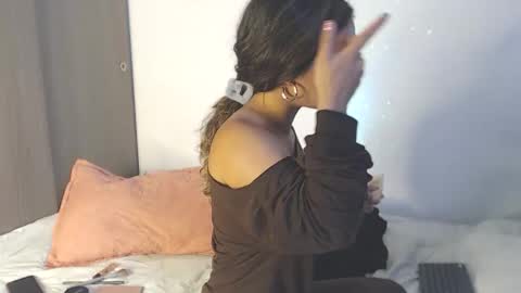 _abrill_20 online show from March 23, 2026, 2:21 pm