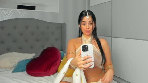 Adelle online show from January 18, 2025, 5:37 pm