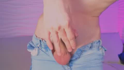 Snapshot of _adrian_the_one chatting on November 14, 2025, 5:06 am adrian online show from November 14, 2025, 5:06 am