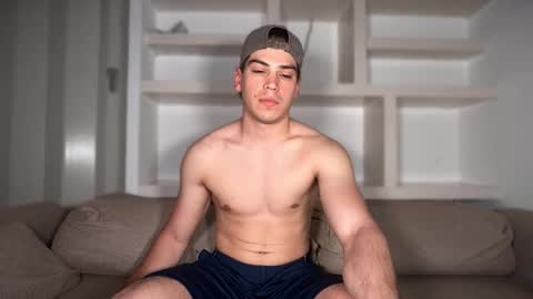 Snapshot of _aesthetic chatting on September 22, 2025, 8:33 pm _aesthetic online show from September 22, 2025, 8:33 pm