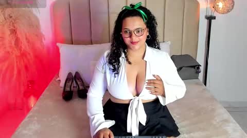 Snapshot of _aithanaa_ chatting on September 25, 2025, 7:28 pm _aithanaa_ online show from September 25, 2025, 7:28 pm