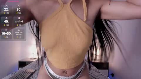 Snapshot of _alana_grey_ chatting on February 9, 2026, 12:47 am _alana_grey_ online show from February 9, 2026, 12:47 am