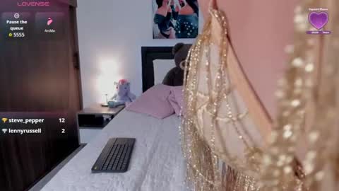 Snapshot of _alana_grey_ chatting on July 3, 2026, 3:18 pm _alana_grey_ online show from July 3, 2026, 3:18 pm
