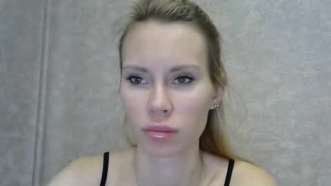 Snapshot of _alex1819 chatting on December 22, 2025, 7:27 am _alex1819 online show from December 22, 2025, 7:27 am