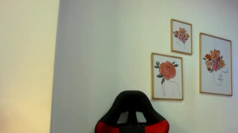 Snapshot of _aliice_1 chatting on December 17, 2024, 7:59 pm  Alice  online show from December 17, 2024, 7:59 pm