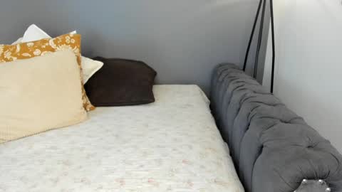 Snapshot of _aliice_1 chatting on February 28, 2025, 8:07 pm  Alice  online show from February 28, 2025, 8:07 pm