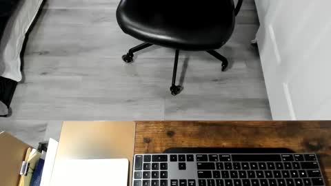 Snapshot of _all_access_ chatting on May 1, 2026, 5:28 pm _all_access_ online show from May 1, 2026, 5:28 pm