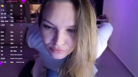 Snapshot of _alleyesonme chatting on November 14, 2025, 4:38 pm Mia online show from November 14, 2025, 4:38 pm