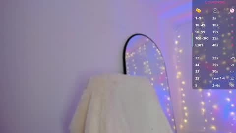 _allisongomez online show from April 29, 2026, 1:10 am