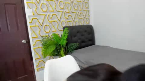 Thea online show from October 3, 2025, 11:40 am