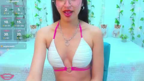 Snapshot of _amatista_fire chatting on September 8, 2025, 2:16 pm _amatista_fire online show from September 8, 2025, 2:16 pm