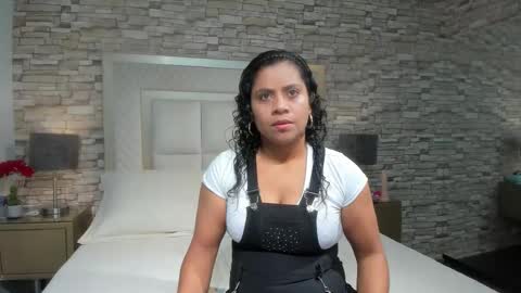 Snapshot of _amber__rose chatting on February 23, 2026, 8:06 pm A M B E R online show from February 23, 2026, 8:06 pm