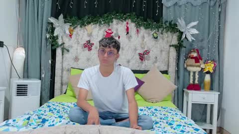 Andres online show from December 18, 2024, 6:57 pm