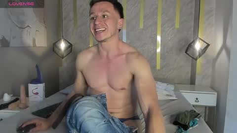 Andrew online show from December 9, 2024, 7:18 pm