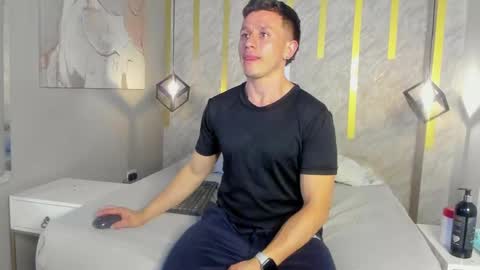 Andrew online show from December 26, 2024, 7:16 pm