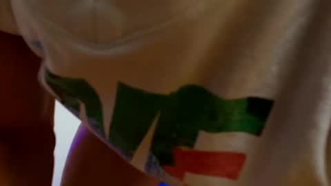 _andrewfalcon2 online show from February 4, 2025, 12:33 pm