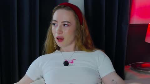 Snapshot of _angelmoon_ chatting on November 11, 2025, 6:13 am Angel online show from November 11, 2025, 6:13 am