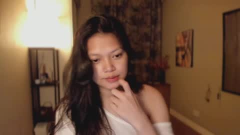 Snapshot of _ann1e_ chatting on June 4, 2026, 4:57 pm annie . online show from June 4, 2026, 4:57 pm