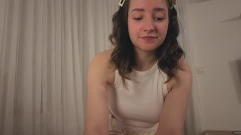 Anna online show from April 7, 2026, 7:20 am