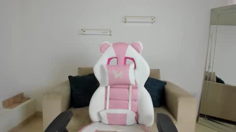    online show from February 12, 2026, 12:11 pm