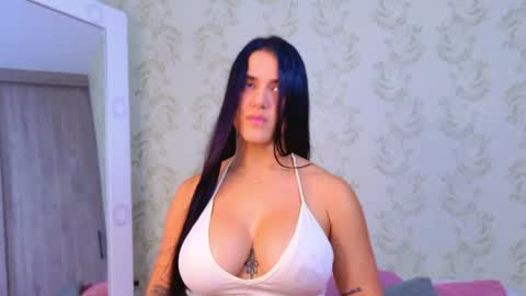 Queen Cruz online show from January 8, 2026, 1:41 am