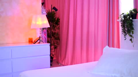 Snapshot of _arielle chatting on November 5, 2025, 9:42 am Arielle online show from November 5, 2025, 9:42 am