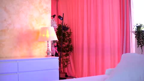 Snapshot of _arielle chatting on November 25, 2025, 9:42 am Arielle online show from November 25, 2025, 9:42 am