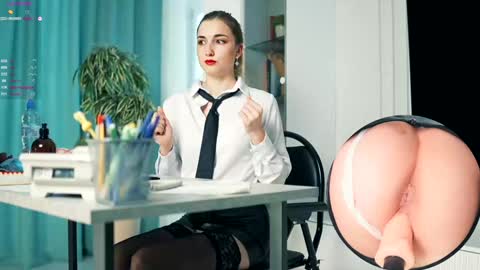 Snapshot of _artporno_ chatting on December 2, 2025, 7:25 am _artporno_ online show from December 2, 2025, 7:25 am