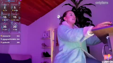 Snapshot of _asscutebig_ chatting on February 9, 2025, 7:38 am fer online show from February 9, 2025, 7:38 am