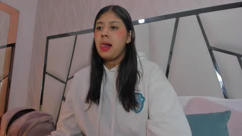 Snapshot of _aurora18 chatting on February 23, 2026, 3:04 am Aura online show from February 23, 2026, 3:04 am