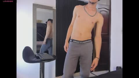 Snapshot of _axel_09 chatting on May 31, 2026, 4:14 pm _axel_09 online show from May 31, 2026, 4:14 pm