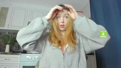 Olivia online show from March 12, 2026, 10:49 pm