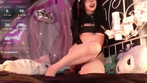 Snapshot of _babby_doll chatting on September 19, 2025, 5:35 pm Crystal online show from September 19, 2025, 5:35 pm