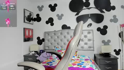 Amy  online show from February 6, 2025, 2:11 am