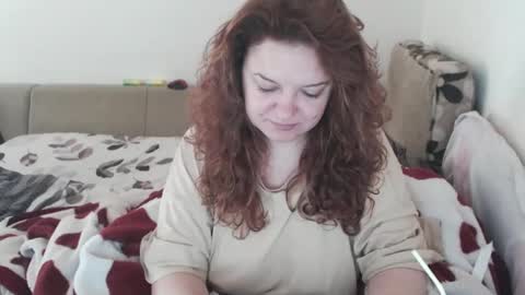 Snapshot of _bella_28 chatting on October 28, 2025, 9:02 am em online show from October 28, 2025, 9:02 am