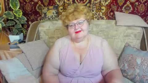 Snapshot of _big_beautiful_love_ chatting on October 8, 2025, 8:28 pm Louise  ONLY IN PVT  Masturbation with dildo and cum  Naked  Show and play with pussy  Blow job  Hand job  ONLY IN PVT  online show from October 8, 2025, 8:28 pm
