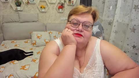 Snapshot of _big_beautiful_love_ chatting on November 2, 2025, 7:05 pm Louise  ONLY IN PVT  Masturbation with dildo and cum  Naked  Show and play with pussy  Blow job  Hand job  ONLY IN PVT  online show from November 2, 2025, 7:05 pm