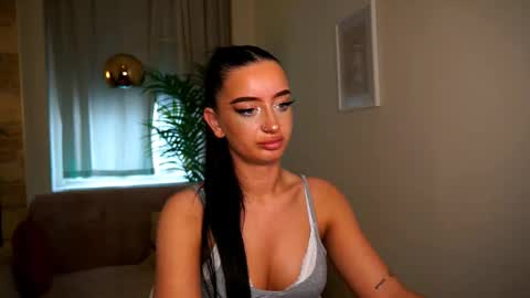 Pearl online show from March 21, 2026, 1:48 pm