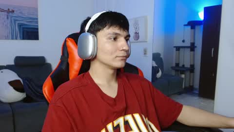 B L A K E online show from February 6, 2025, 6:40 am