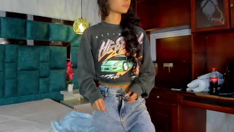 _bonnyandclyde online show from April 7, 2026, 12:38 pm