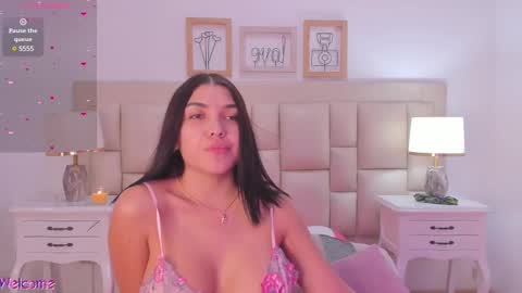 Snapshot of _brenda_becker chatting on February 25, 2025, 7:58 pm Brenda online show from February 25, 2025, 7:58 pm