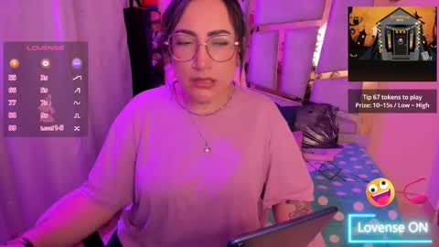 Angie  Independent model online show from November 21, 2025, 1:37 am