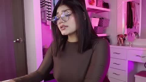   online show from September 14, 2025, 5:50 am